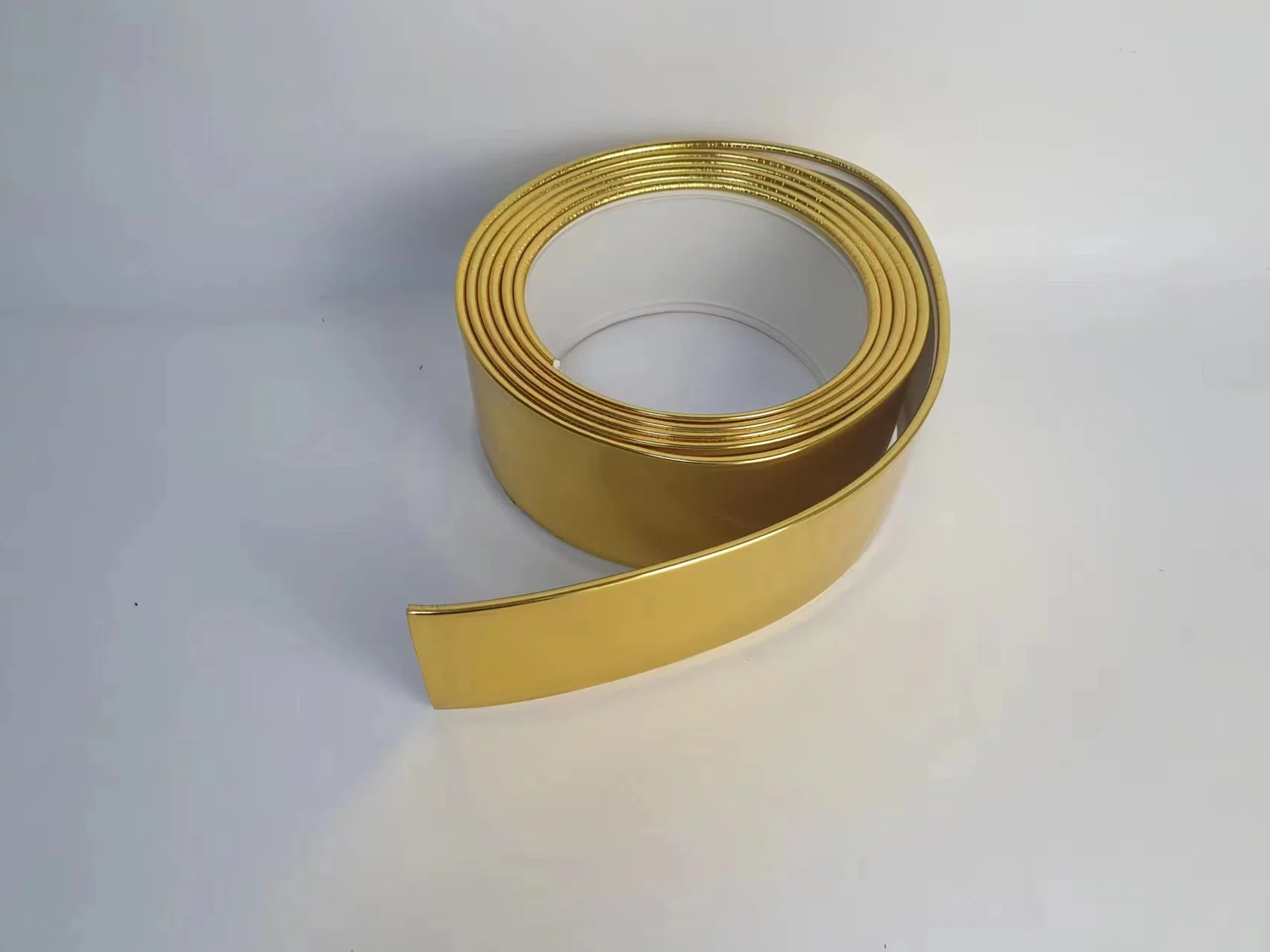 Yellow Aluminium Channel Coil Flexible Bending Profile With Hole For Elegant Edging Applications